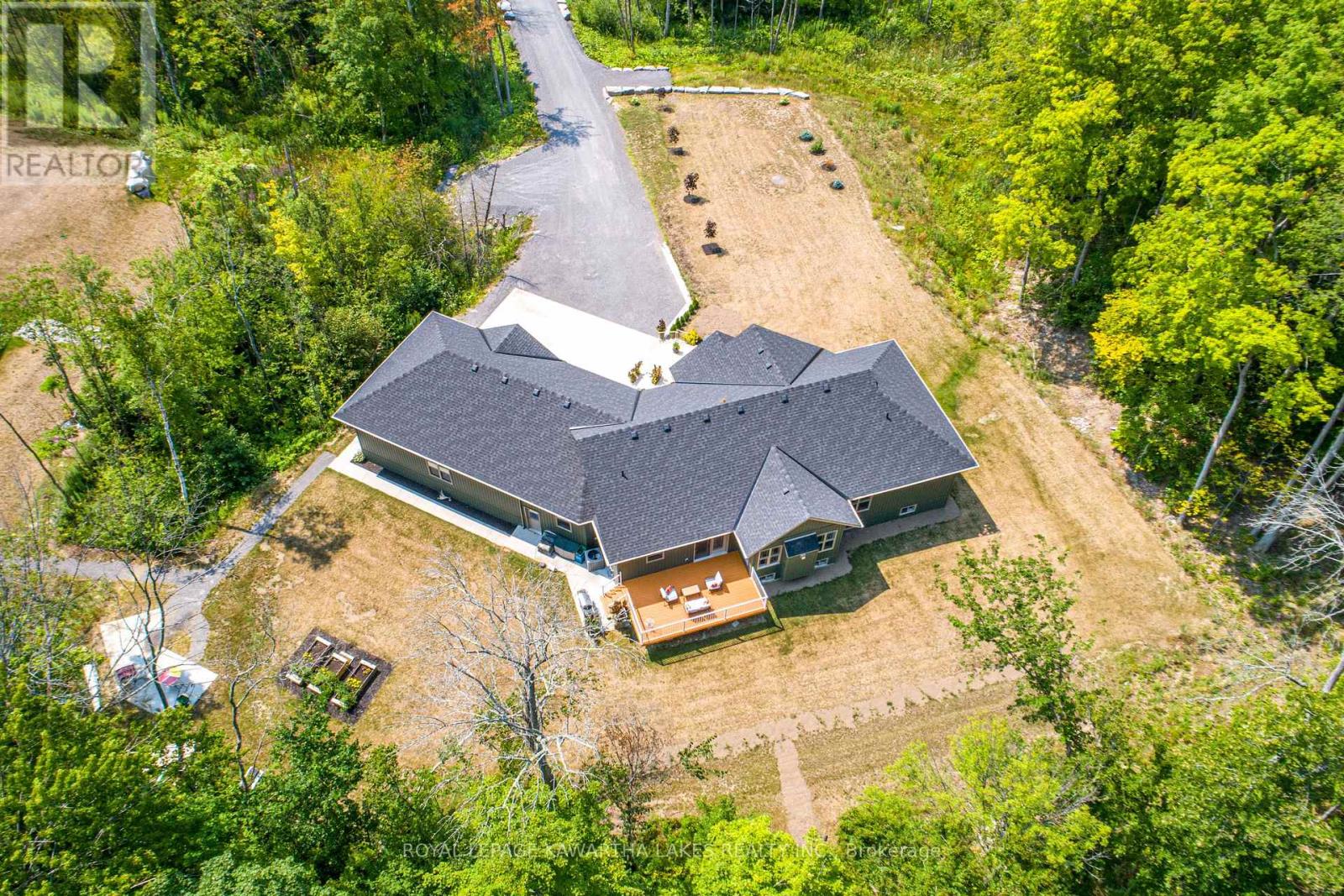 Photo 14 of 18 New Pierce Drive, Stirlingrawdon ON