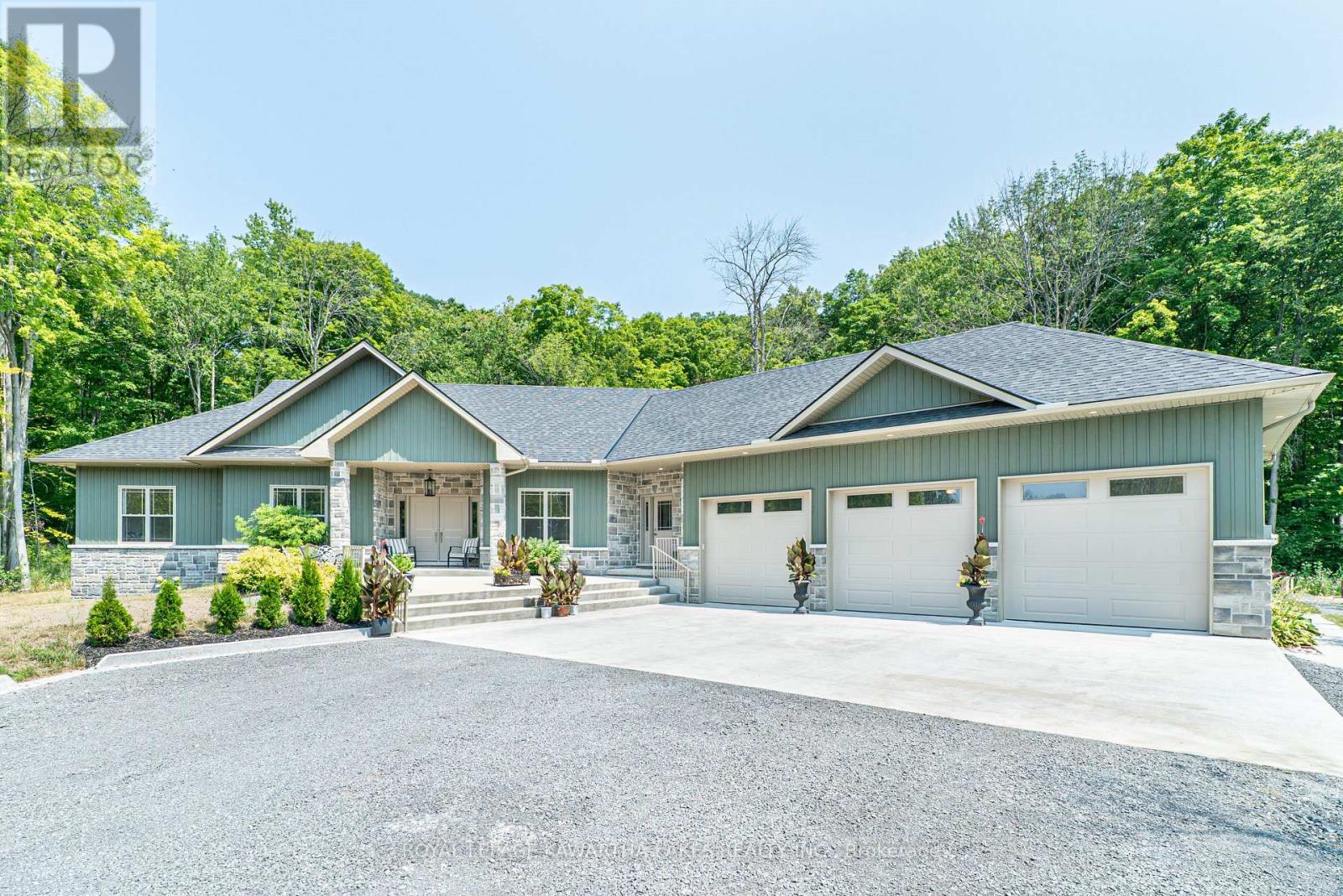 Photo 38 of 18 New Pierce Drive, Stirlingrawdon ON