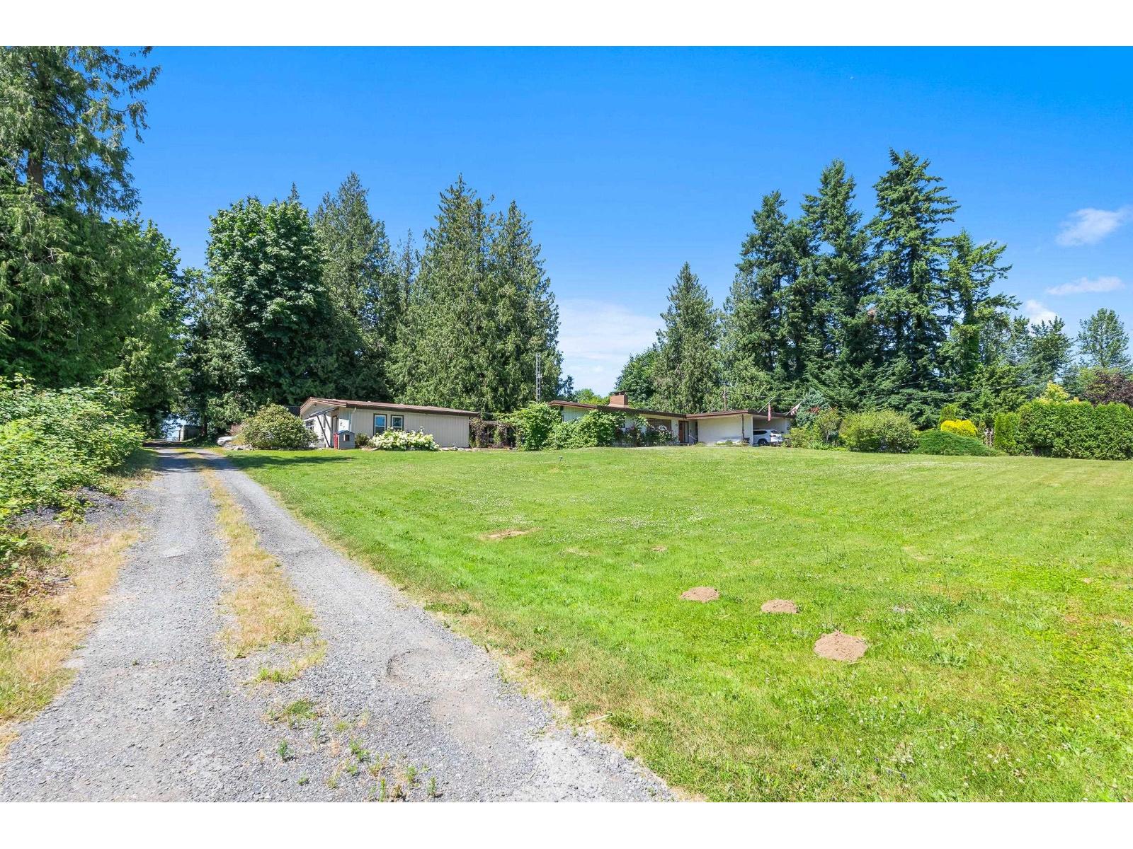 Photo 8 of 3759 Bradner Road, Abbotsford BC