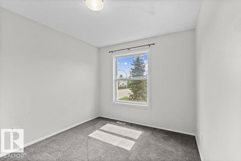 Photo 17 of 650 Saddleback Rd Nw, Edmonton AB