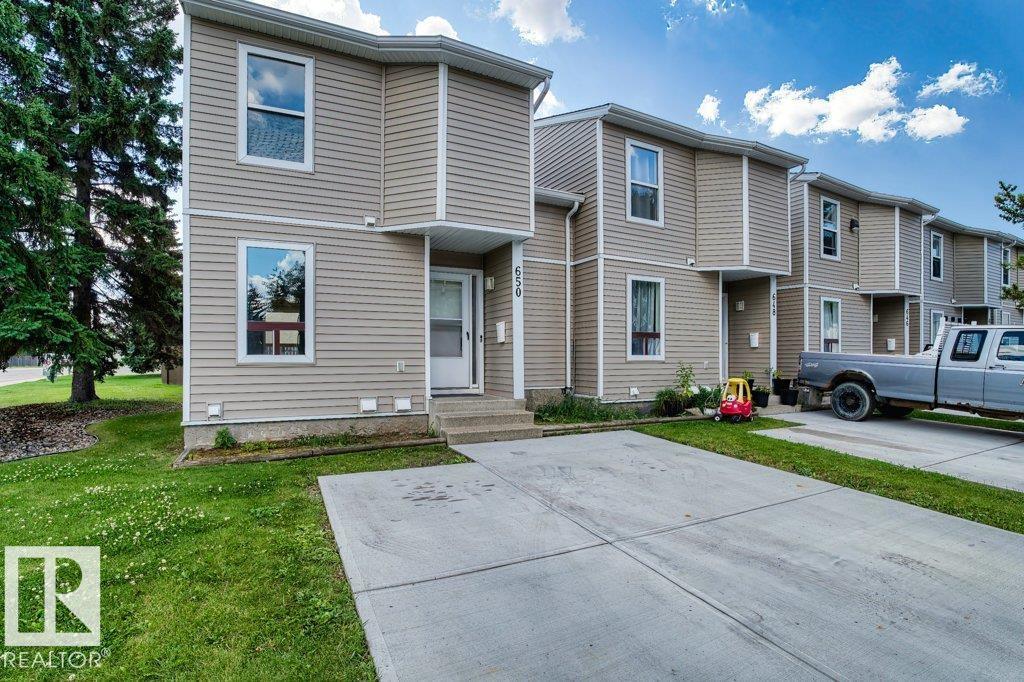 Photo 2 of 650 Saddleback Rd Nw, Edmonton AB