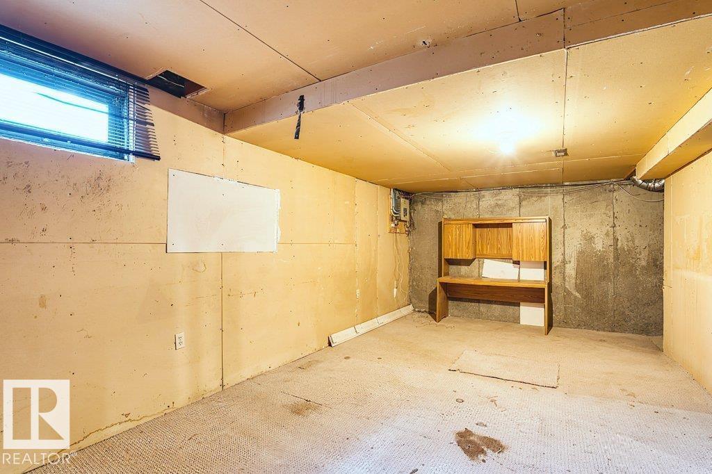 Photo 20 of 650 Saddleback Rd Nw, Edmonton AB