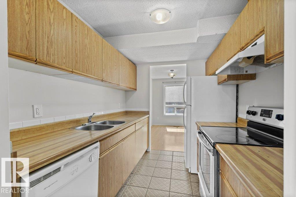 Photo 8 of 650 Saddleback Rd Nw, Edmonton AB