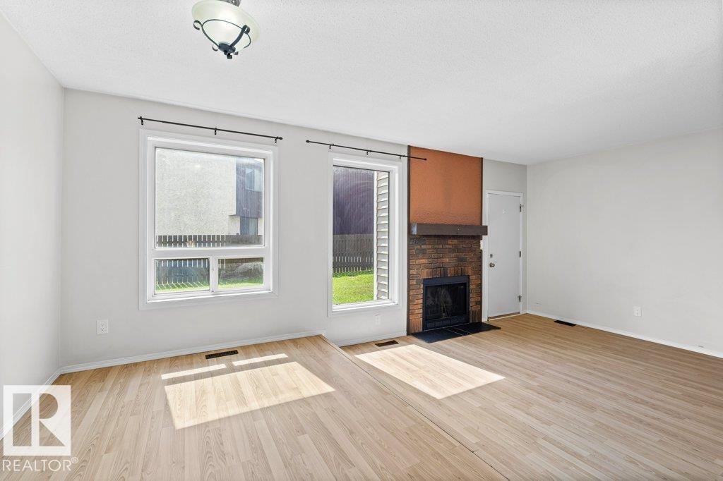 Photo 9 of 650 Saddleback Rd Nw, Edmonton AB