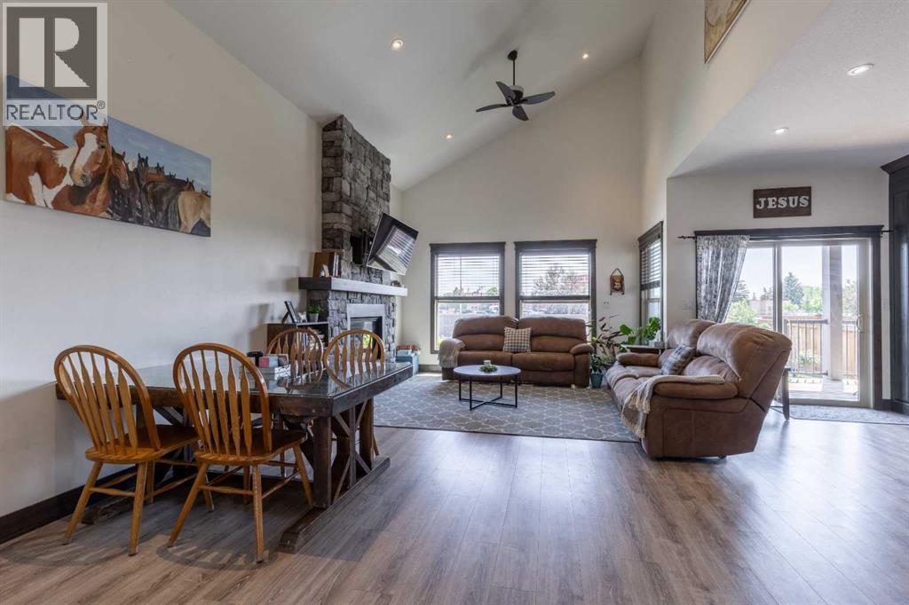 Photo 5 of 14 Westview Place, Taber AB