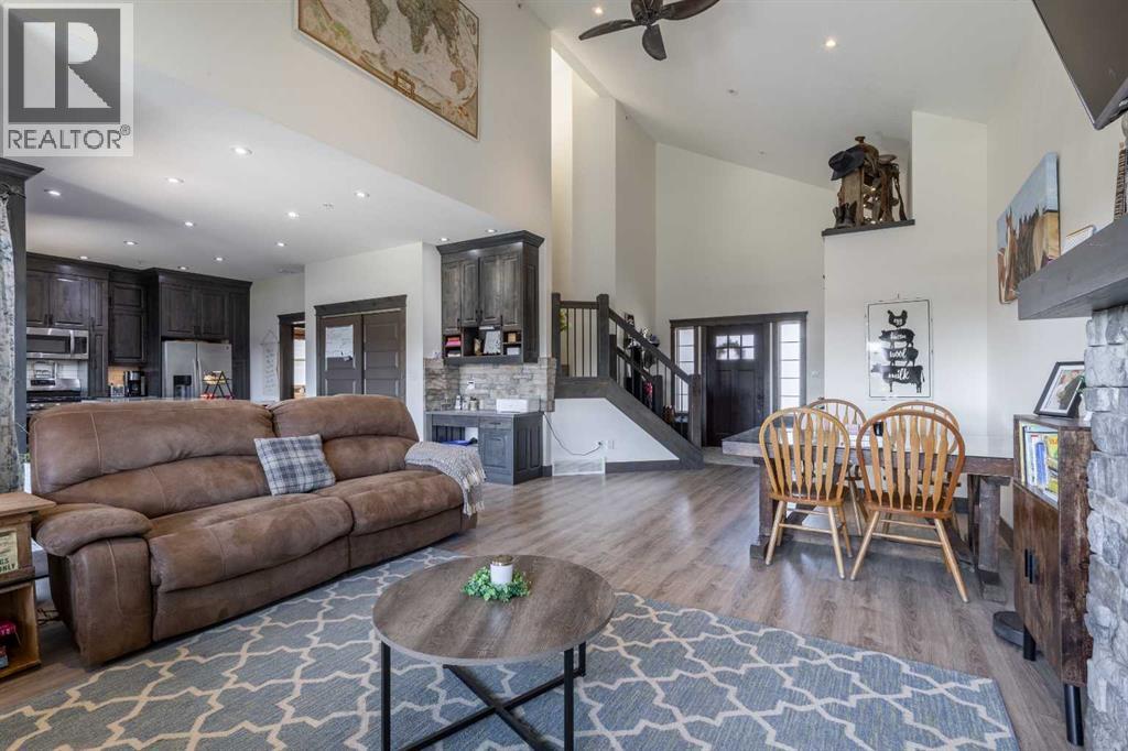 Photo 7 of 14 Westview Place, Taber AB