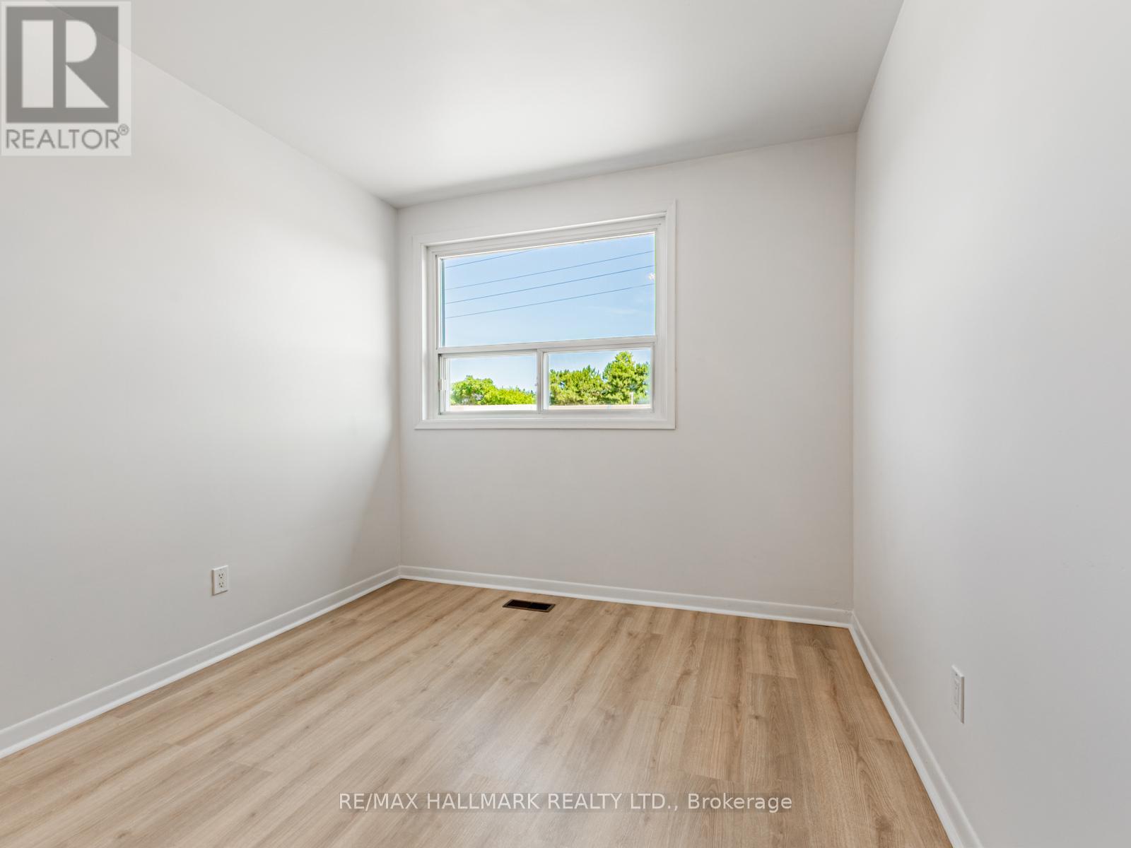 Photo 40 of 31 Woodenhill Court, Toronto ON