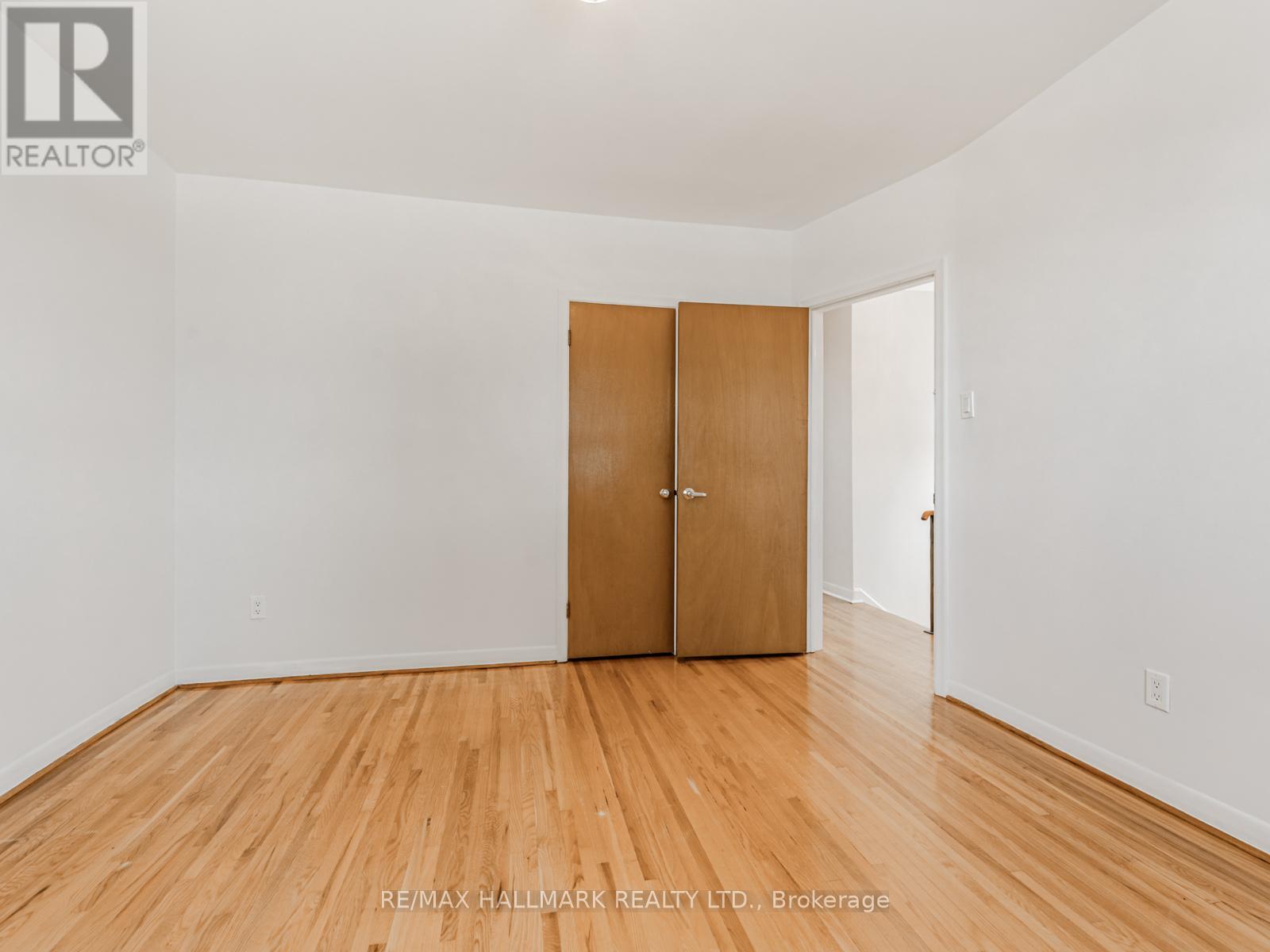 Photo 1 of 31 Woodenhill Court, Toronto ON