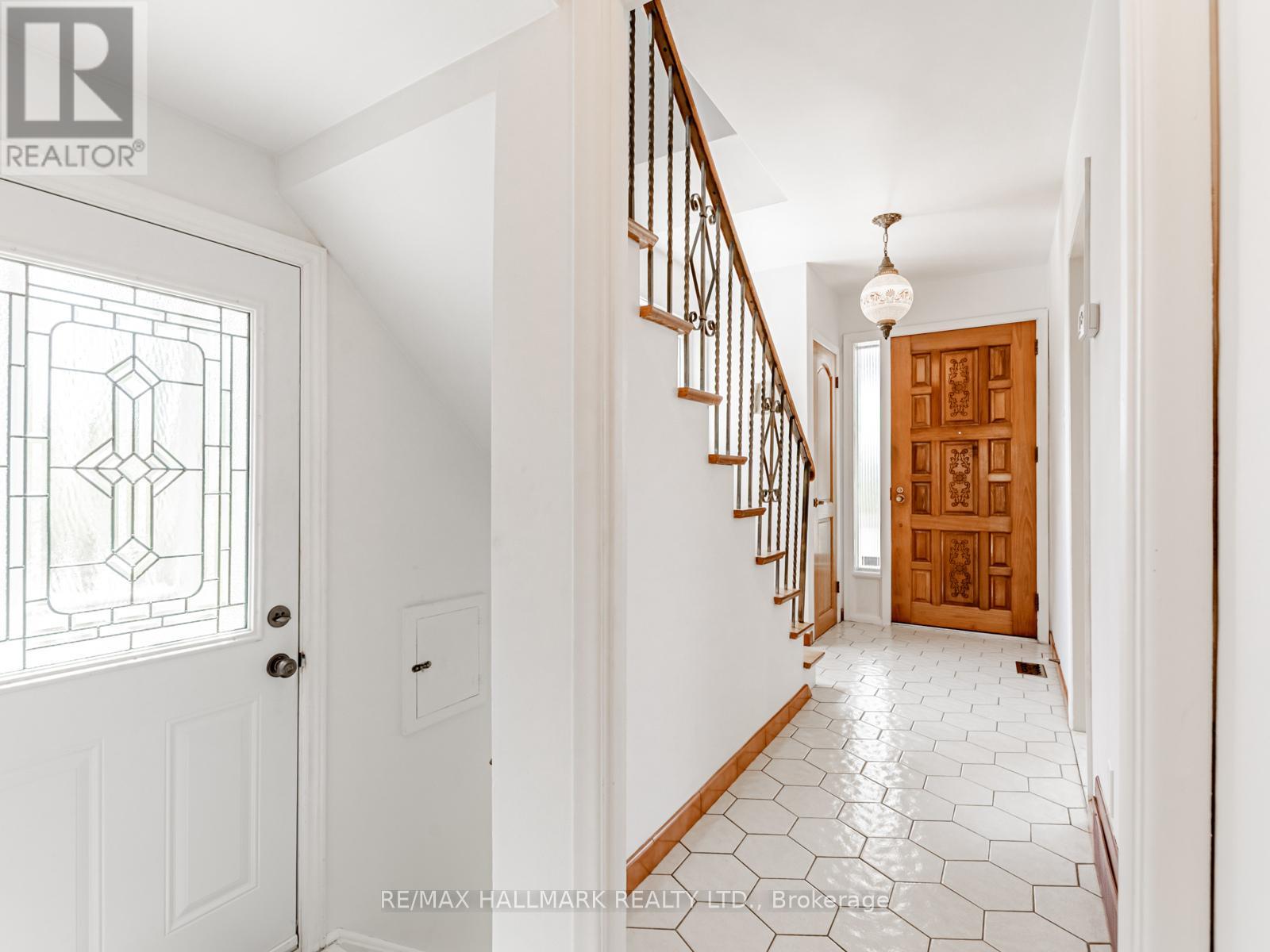 Photo 31 of 31 Woodenhill Court, Toronto ON