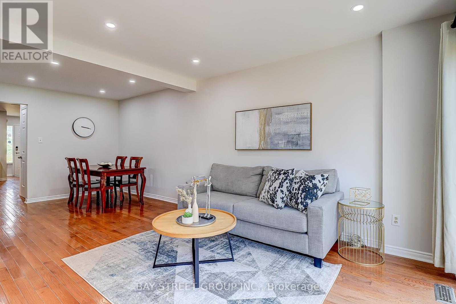 Photo 11 of 679 Constellation Drive, Mississauga ON