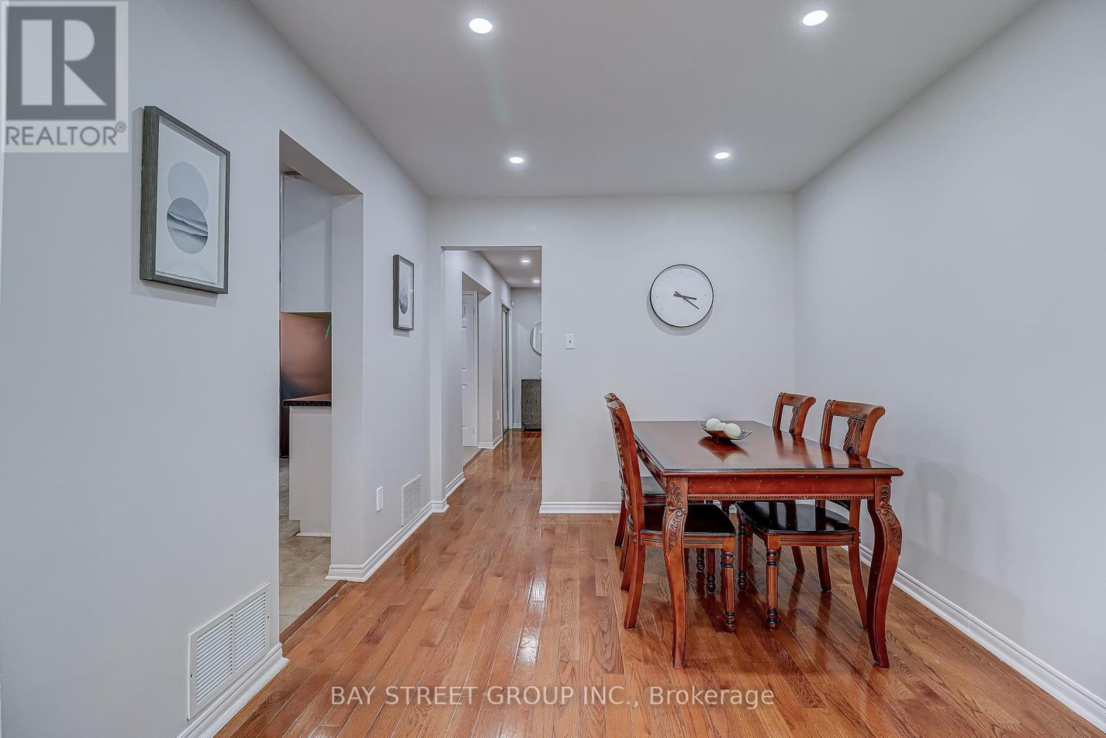 Photo 18 of 679 Constellation Drive, Mississauga ON