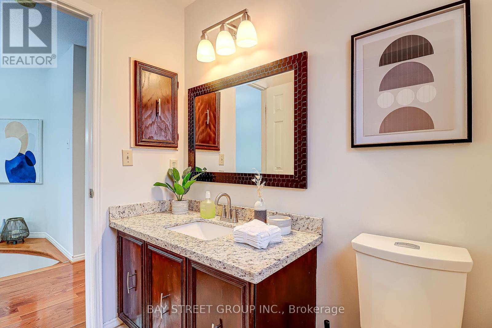 Photo 29 of 679 Constellation Drive, Mississauga ON