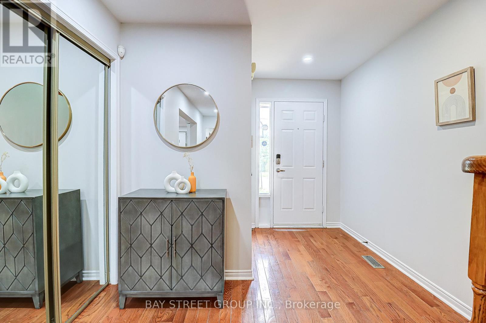Photo 33 of 679 Constellation Drive, Mississauga ON