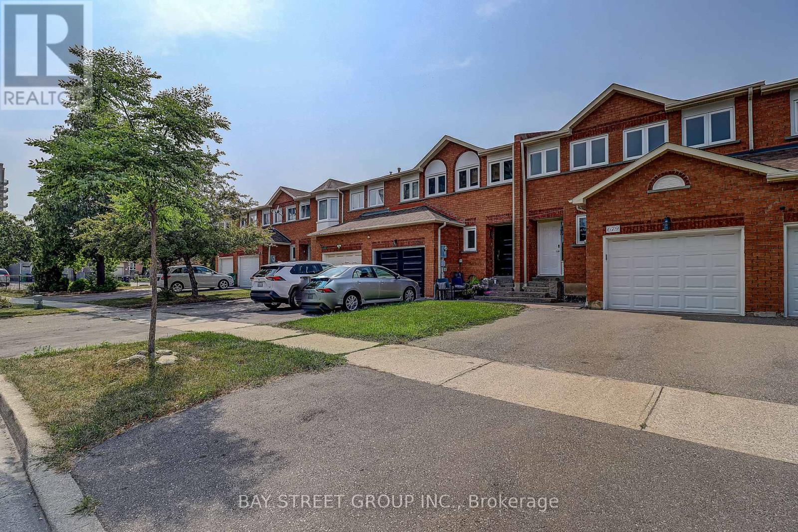 Photo 35 of 679 Constellation Drive, Mississauga ON