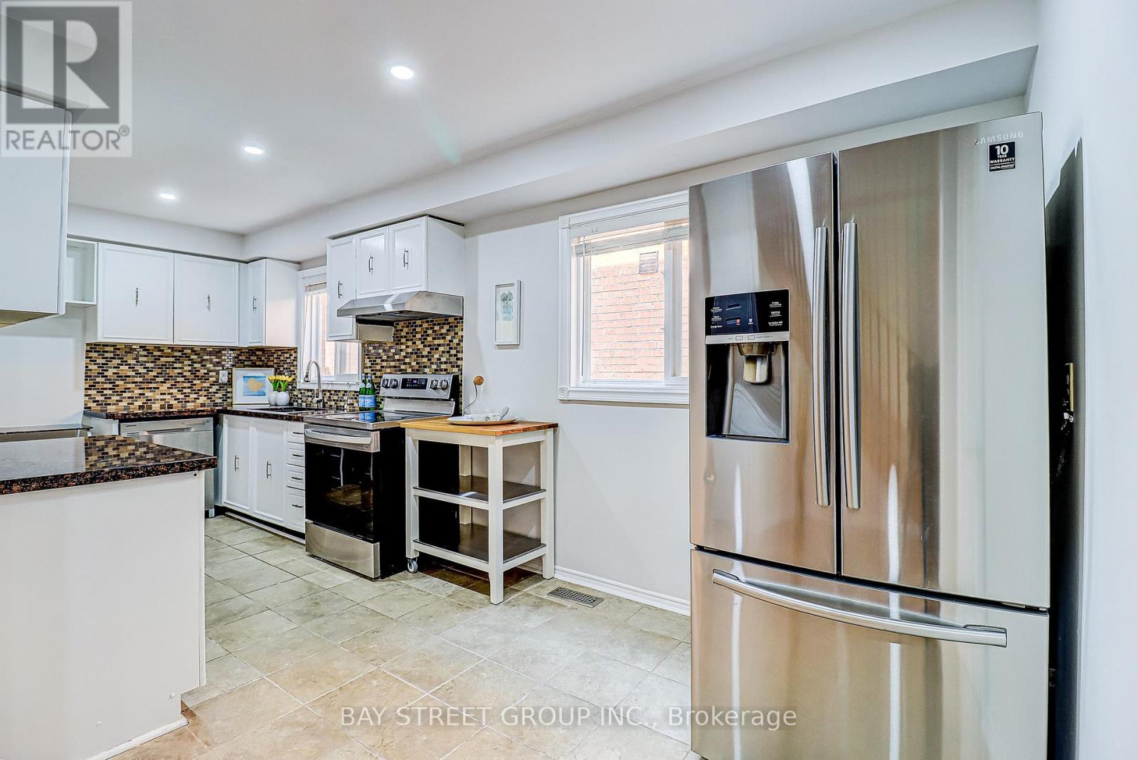 Photo 36 of 679 Constellation Drive, Mississauga ON