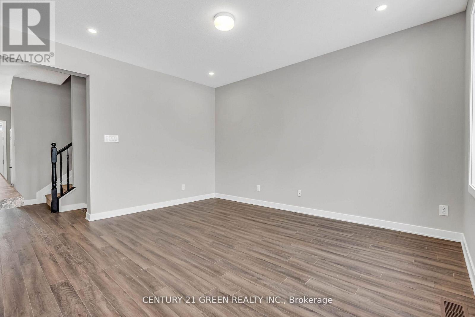 Photo 15 of 2183 Winsome Terrace, Ottawa ON