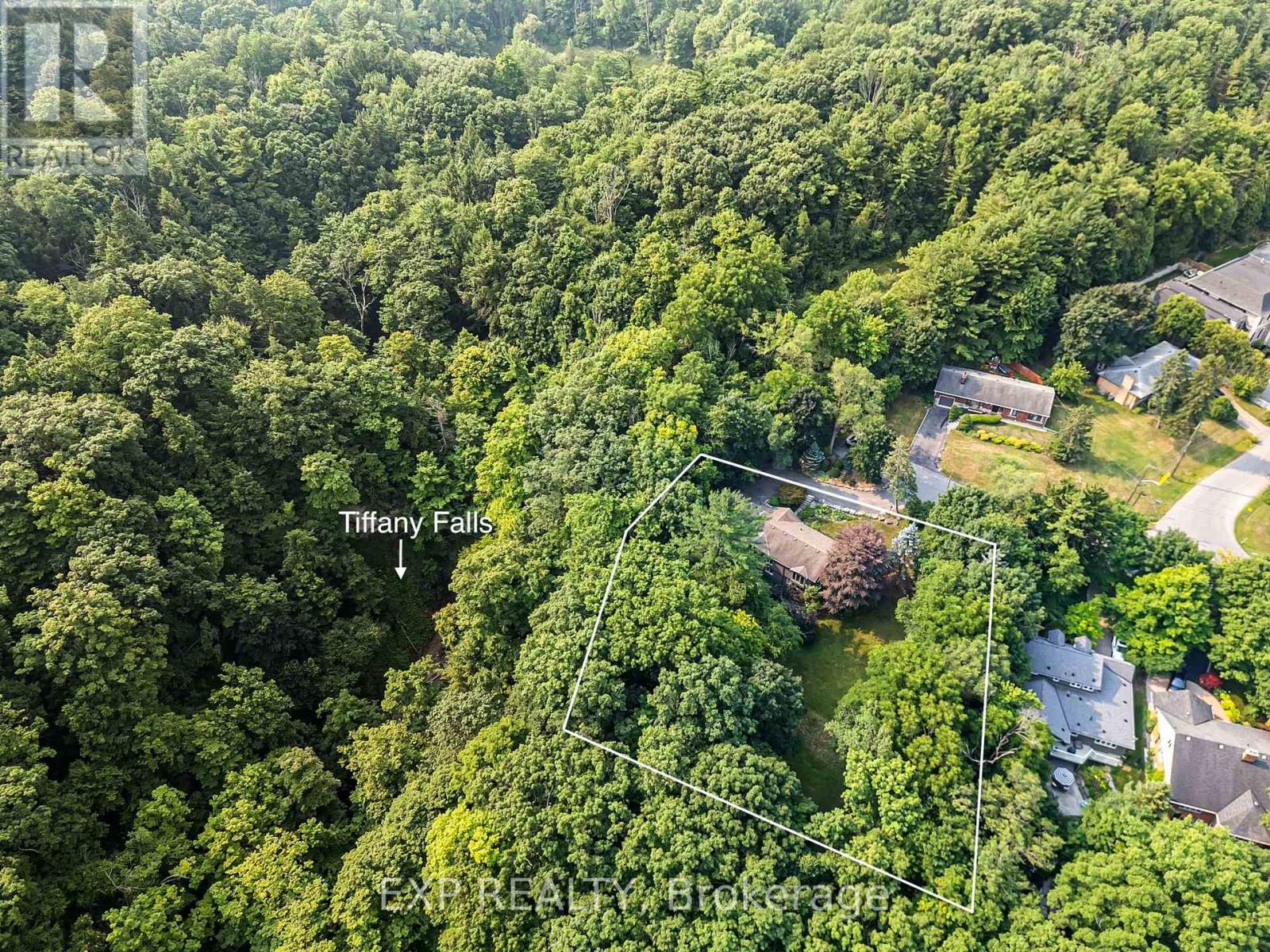Photo 3 of 937 Montgomery Drive, Hamilton ON