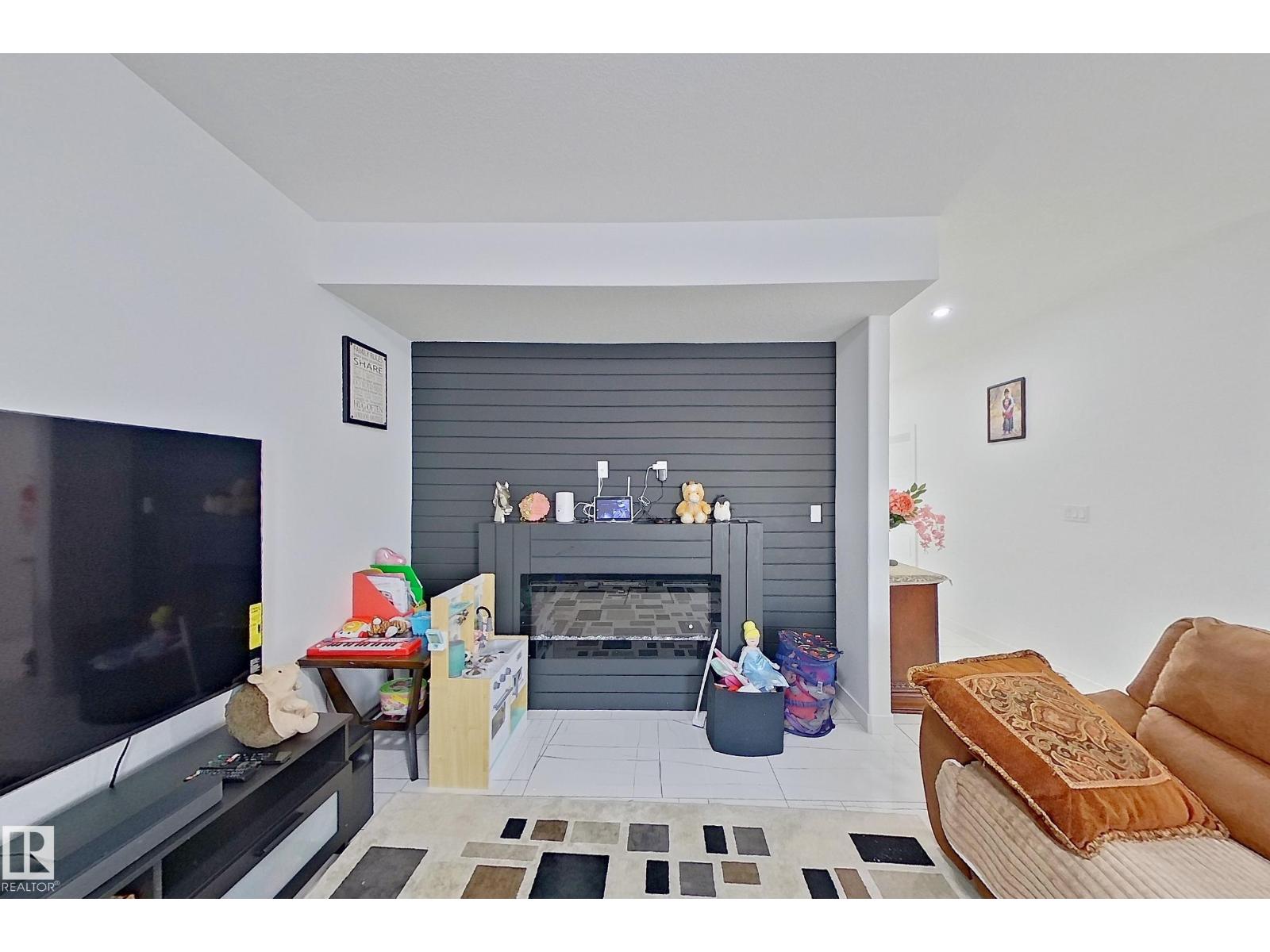 Photo 10 of 2538 14 A Nw, Edmonton AB