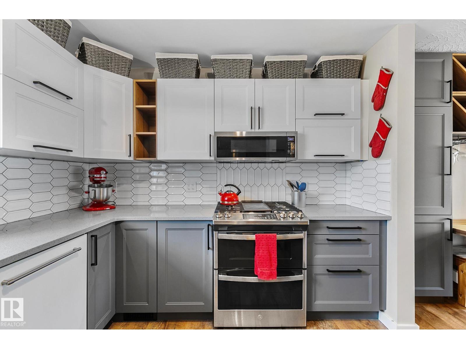 Photo 37 of 7531 76 Av Nw, Edmonton AB