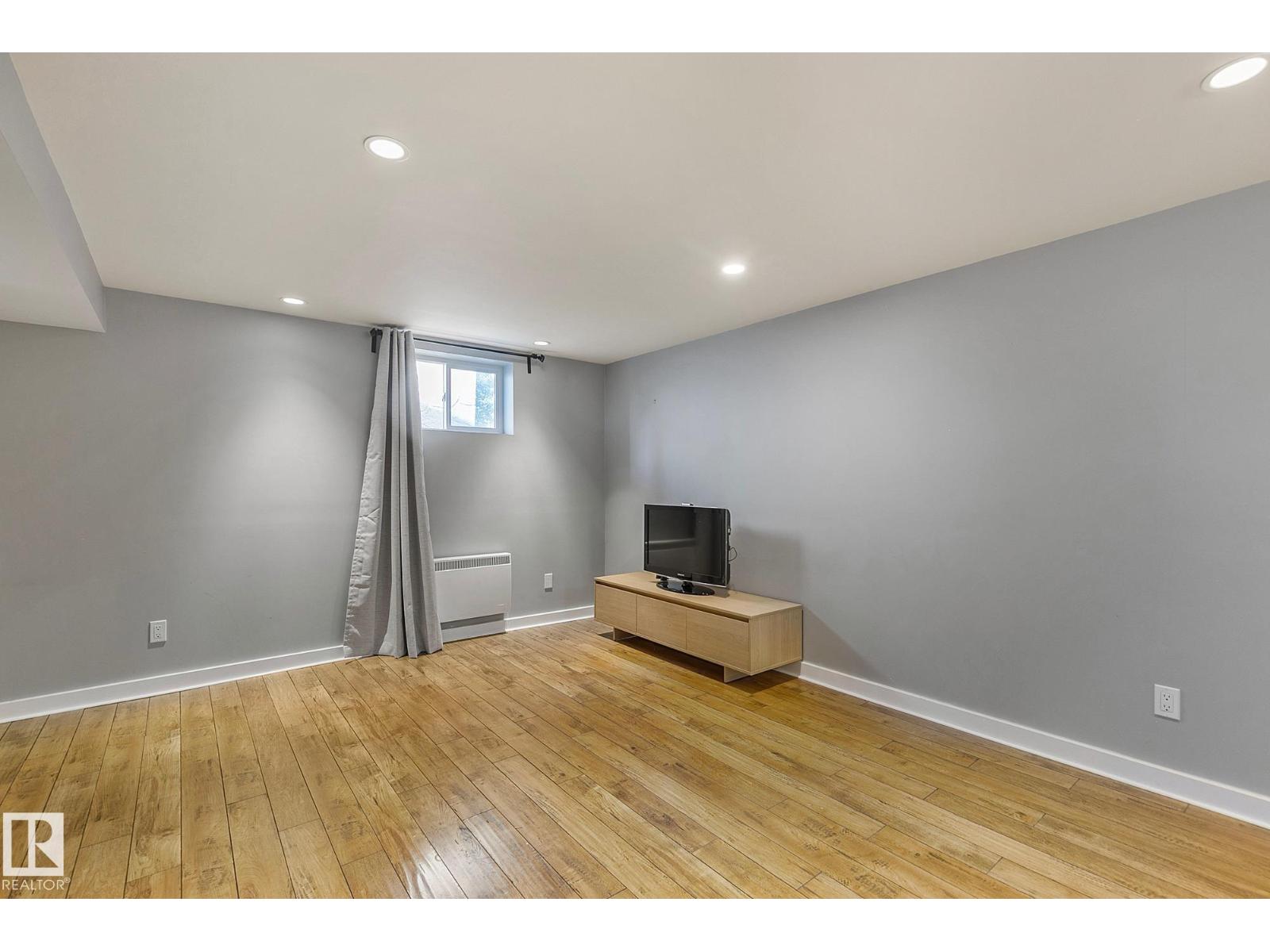 Photo 48 of 7531 76 Av Nw, Edmonton AB