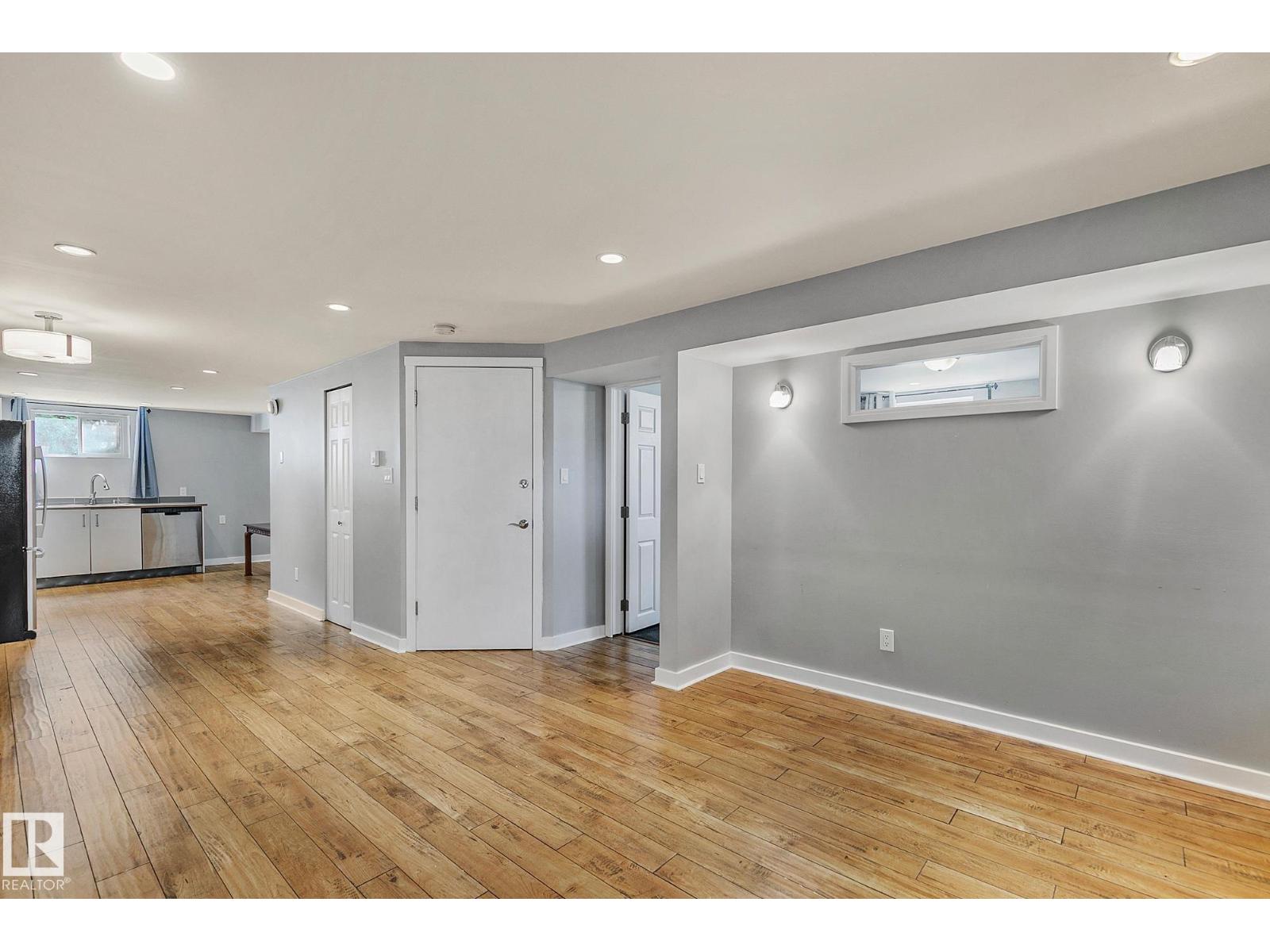 Photo 18 of 7531 76 Av Nw, Edmonton AB