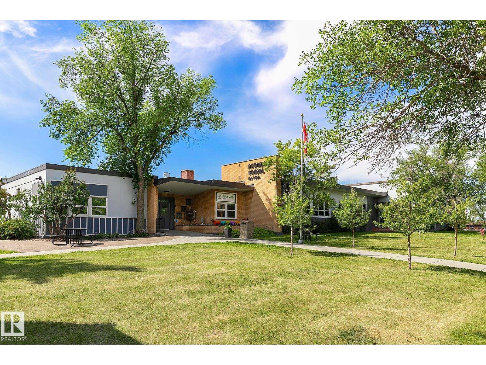 Photo 47 of 7531 76 Av Nw, Edmonton AB
