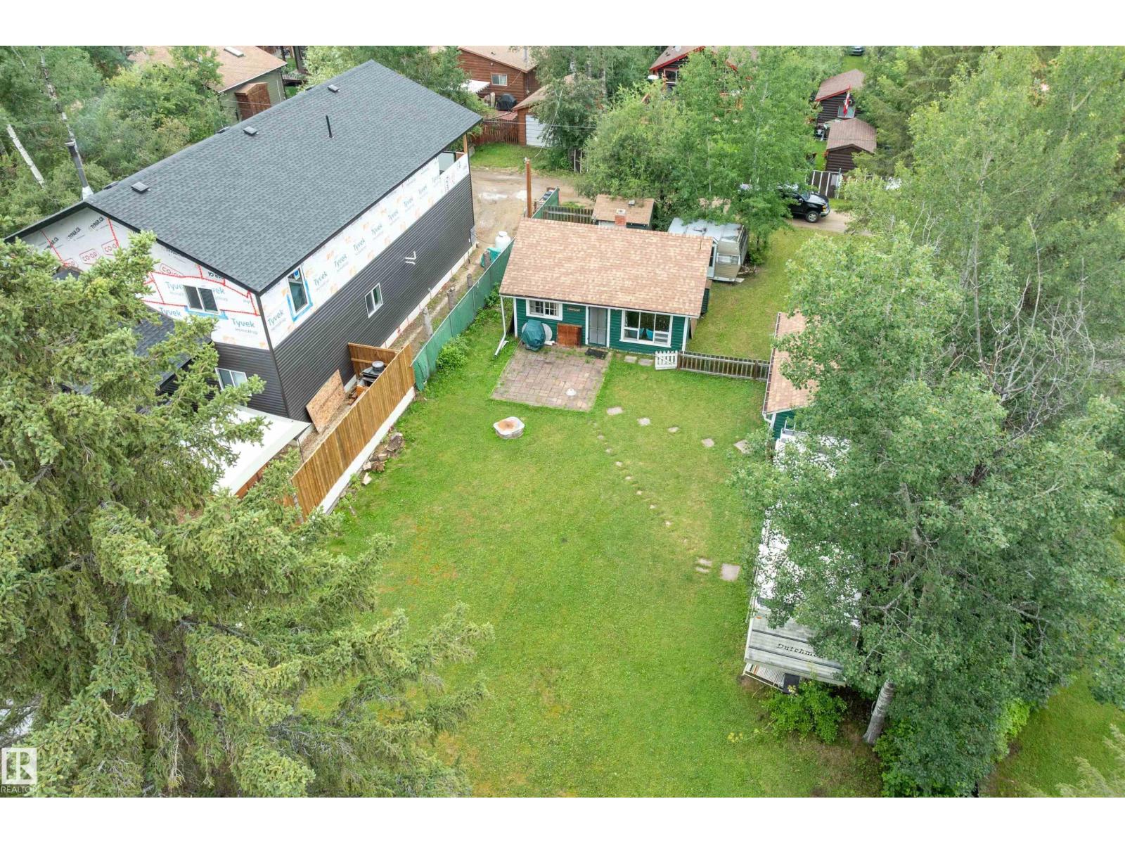 Photo 38 of 211 2nd Av, Rural Wetaskiwin County AB