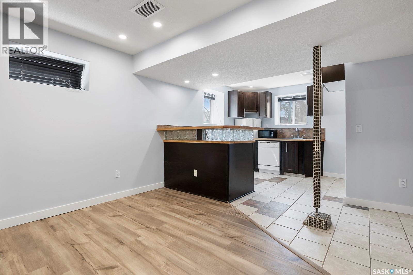 Photo 18 of 2711 Mackay Street, Regina SK
