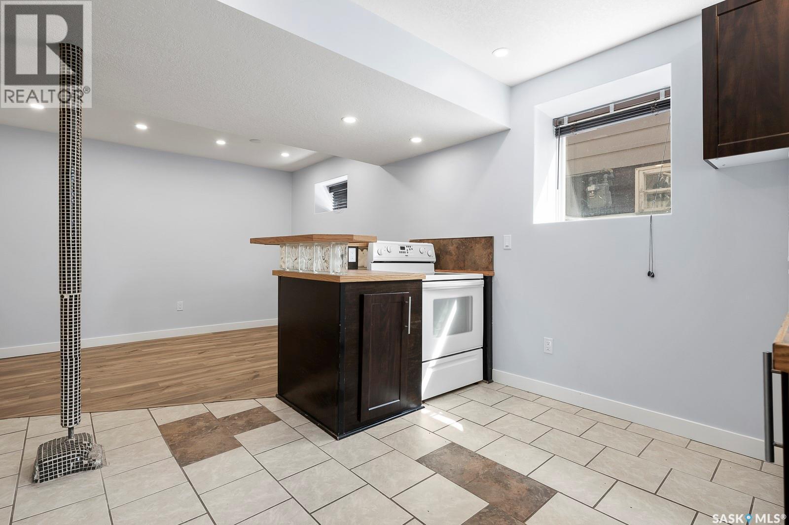 Photo 20 of 2711 Mackay Street, Regina SK