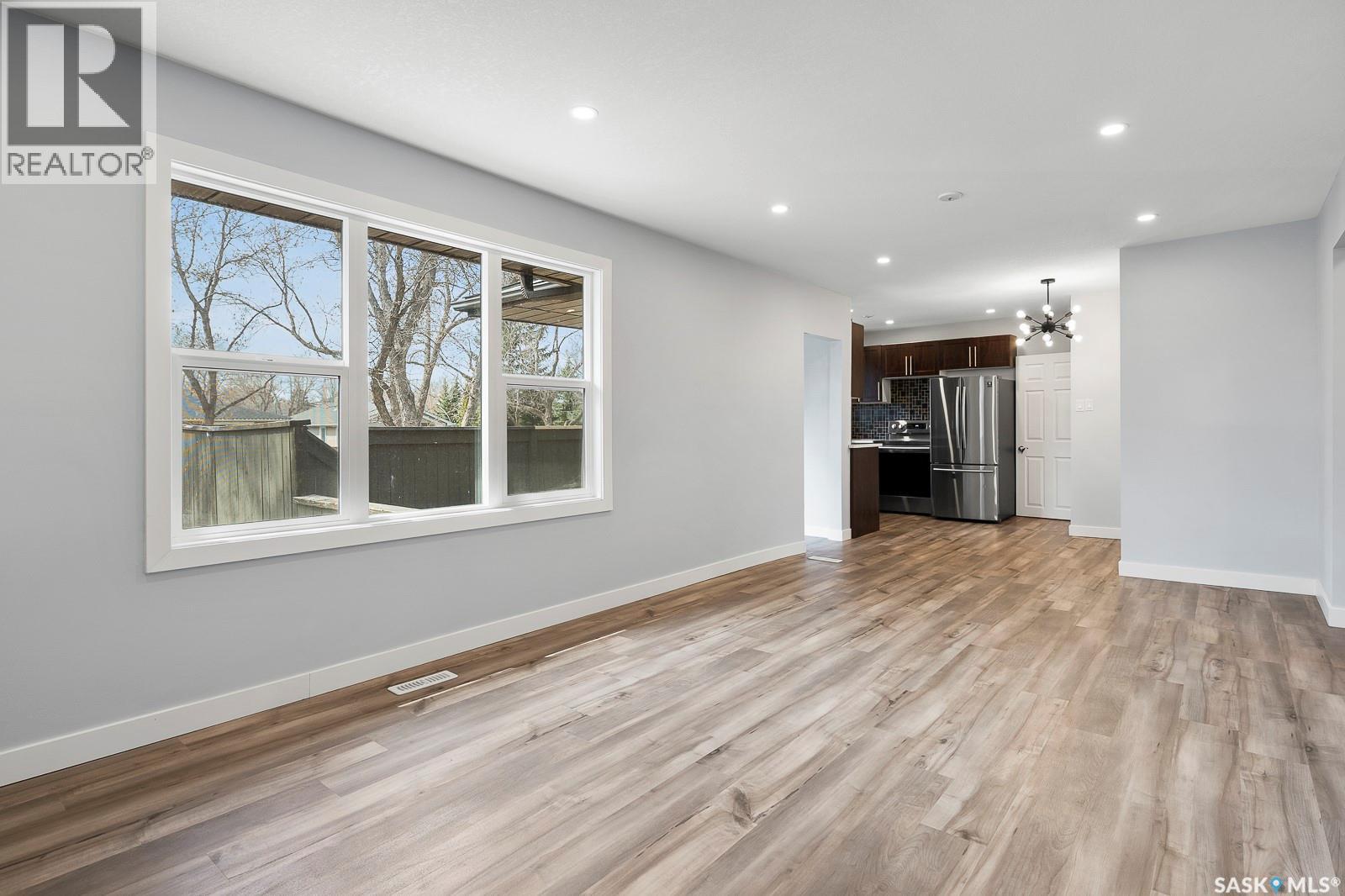 Photo 4 of 2711 Mackay Street, Regina SK