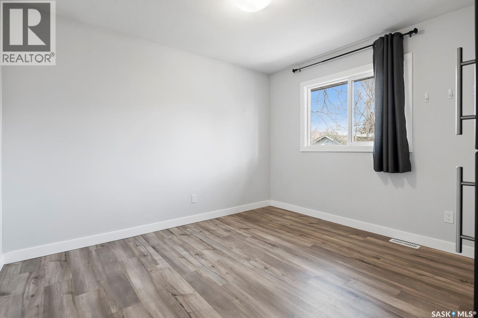 Photo 8 of 2711 Mackay Street, Regina SK