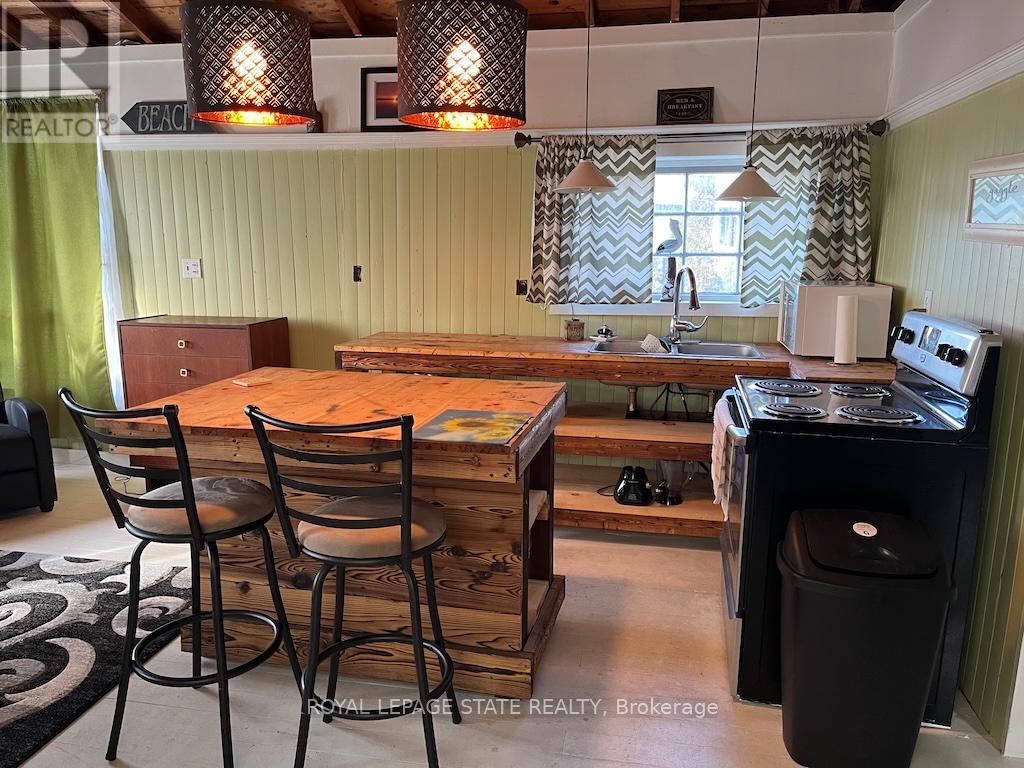 Photo 17 of 826 Sandy Bay Road, Haldimand ON