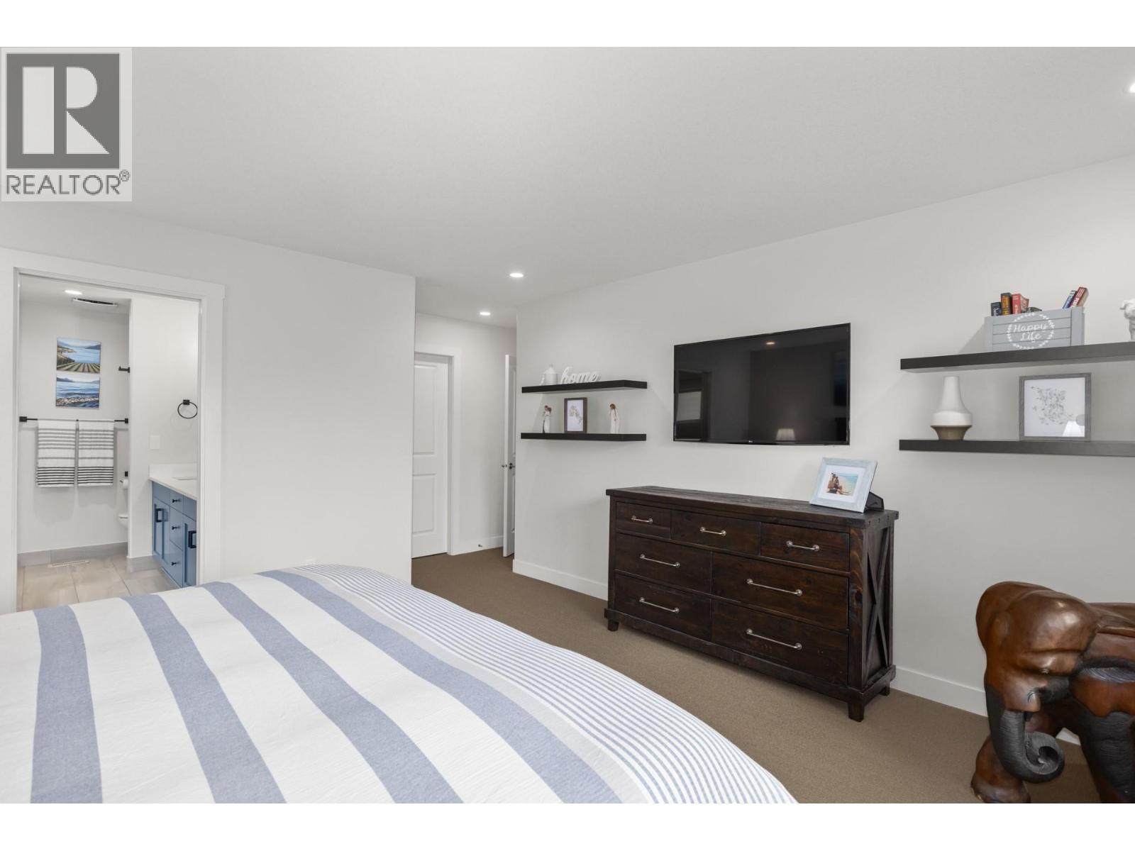 Photo 12 of 1137 Long Ridge Drive, Kelowna BC
