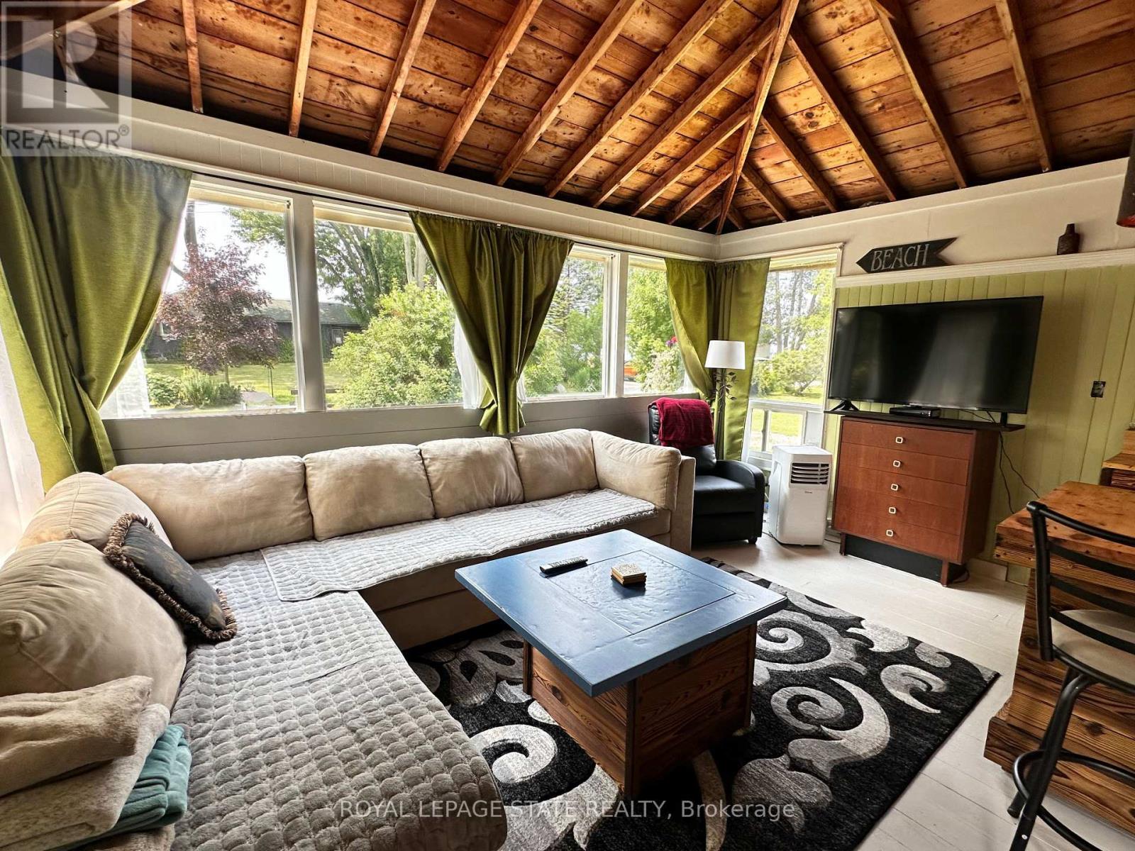 Photo 13 of 826 Sandy Bay Road, Haldimand ON