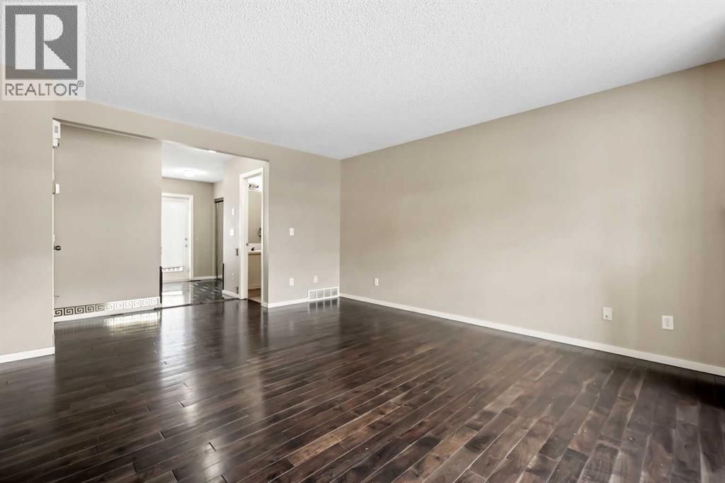 Photo 9 of 1304 111 Tarawood Lane Ne, Calgary AB