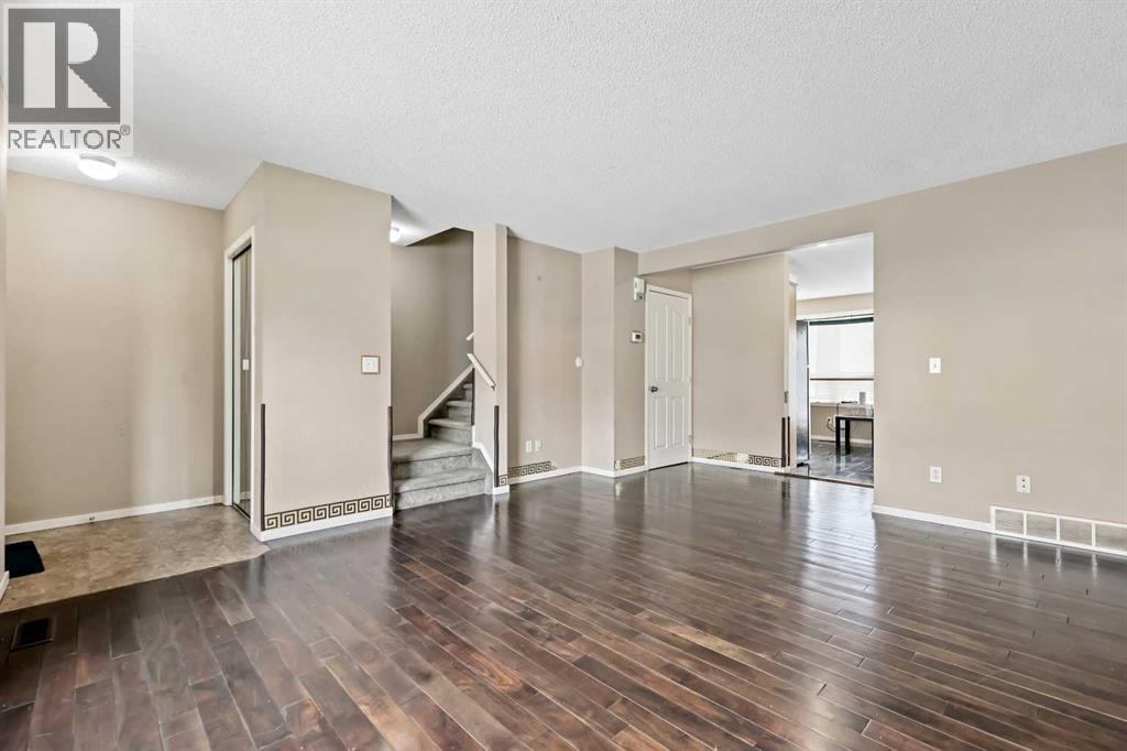 Photo 4 of 1304 111 Tarawood Lane Ne, Calgary AB