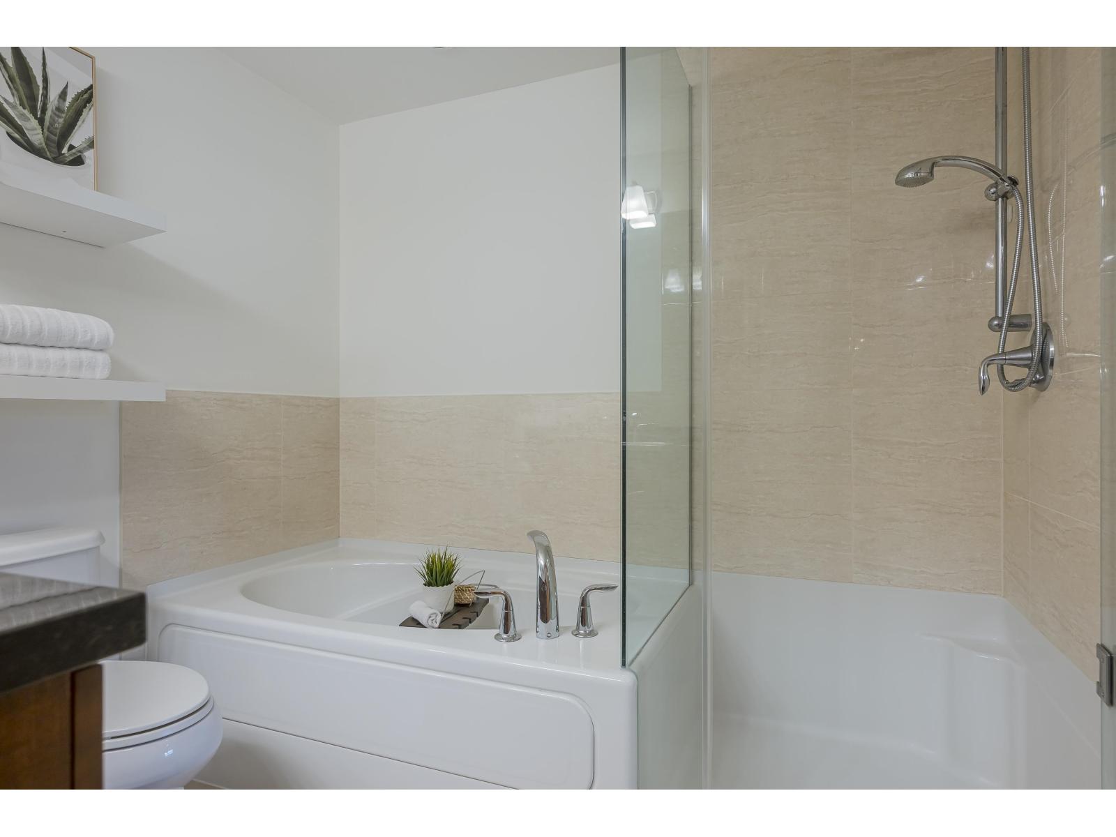 Photo 20 of 592 8288 207 A Street, Langley BC