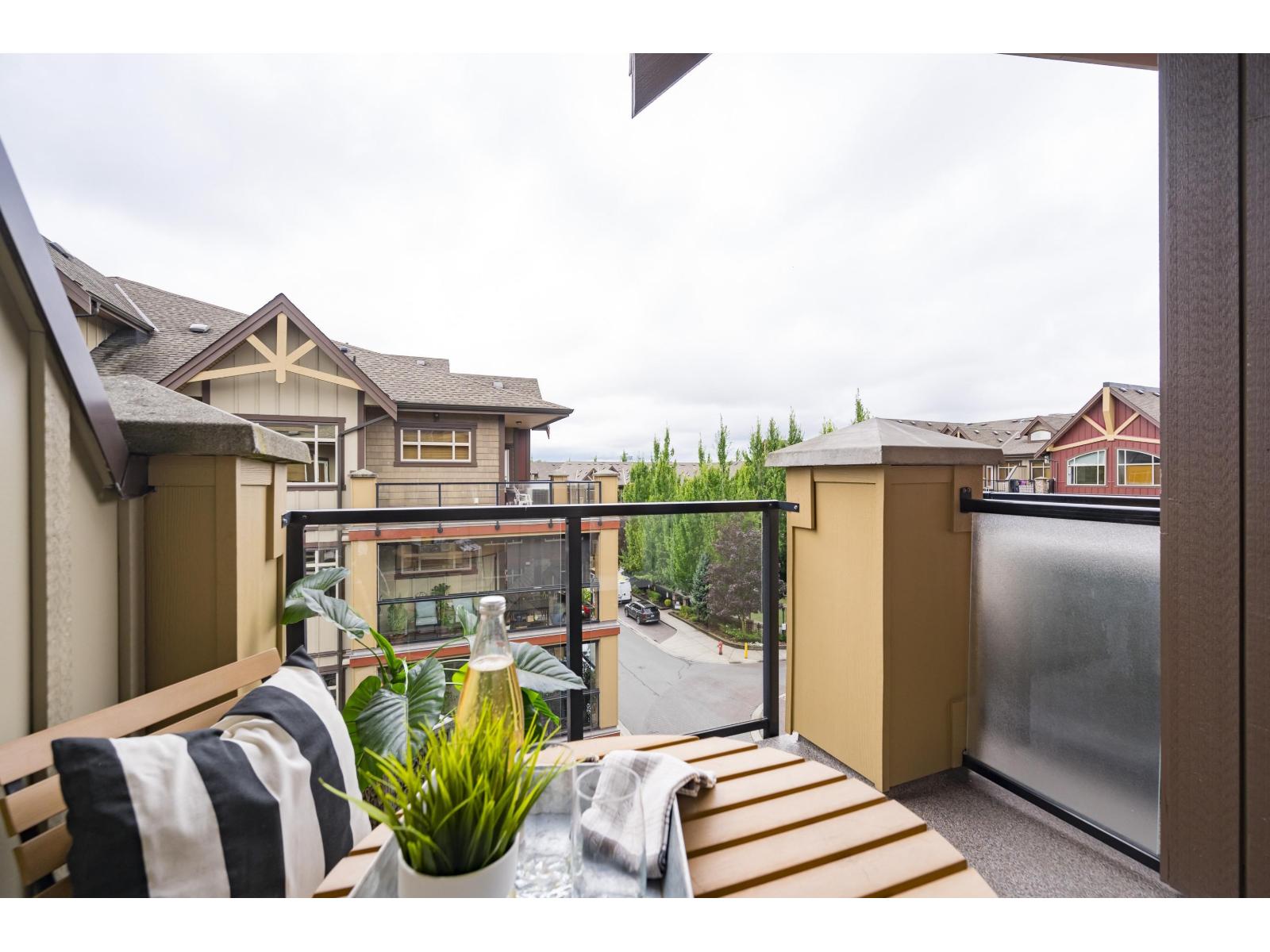 Photo 29 of 592 8288 207 A Street, Langley BC