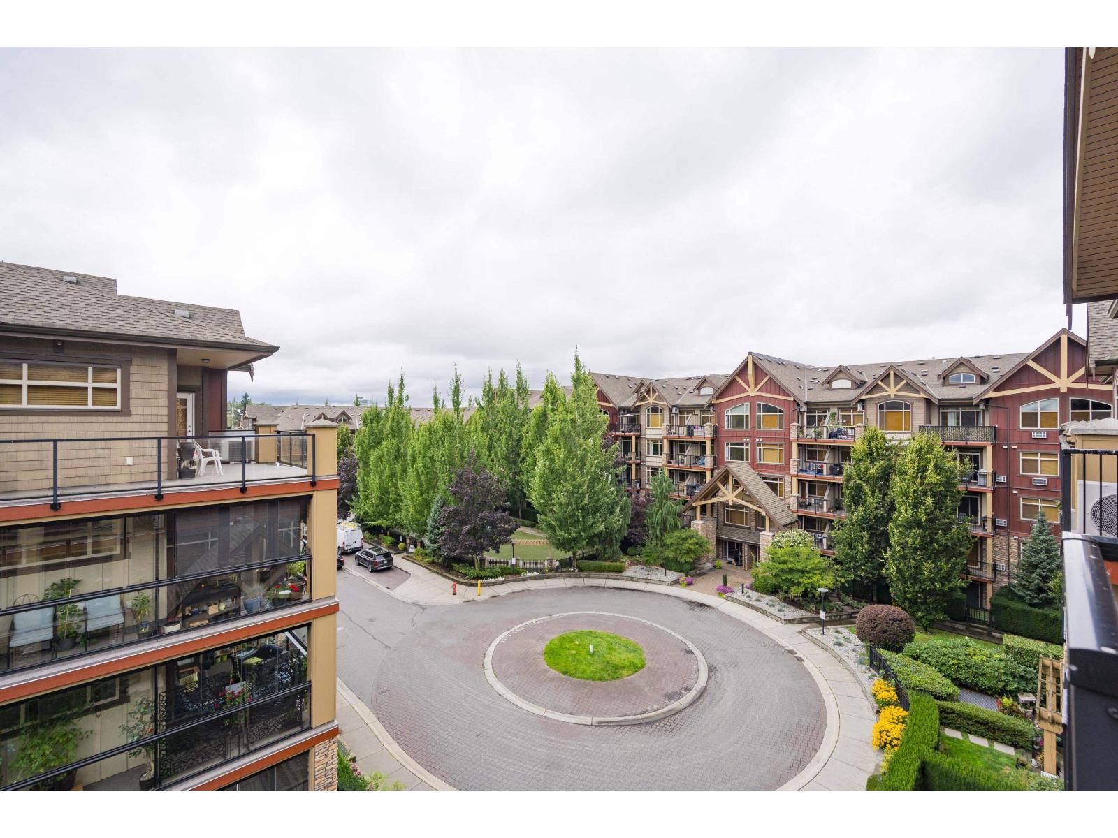 Photo 30 of 592 8288 207 A Street, Langley BC