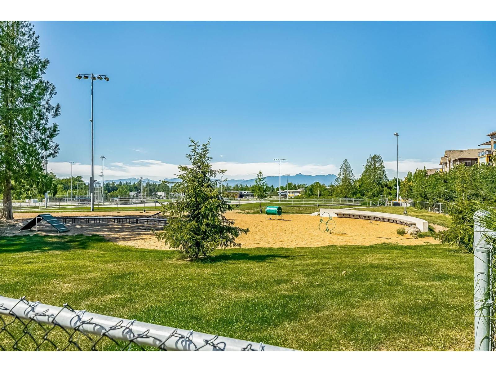 Photo 35 of 592 8288 207 A Street, Langley BC