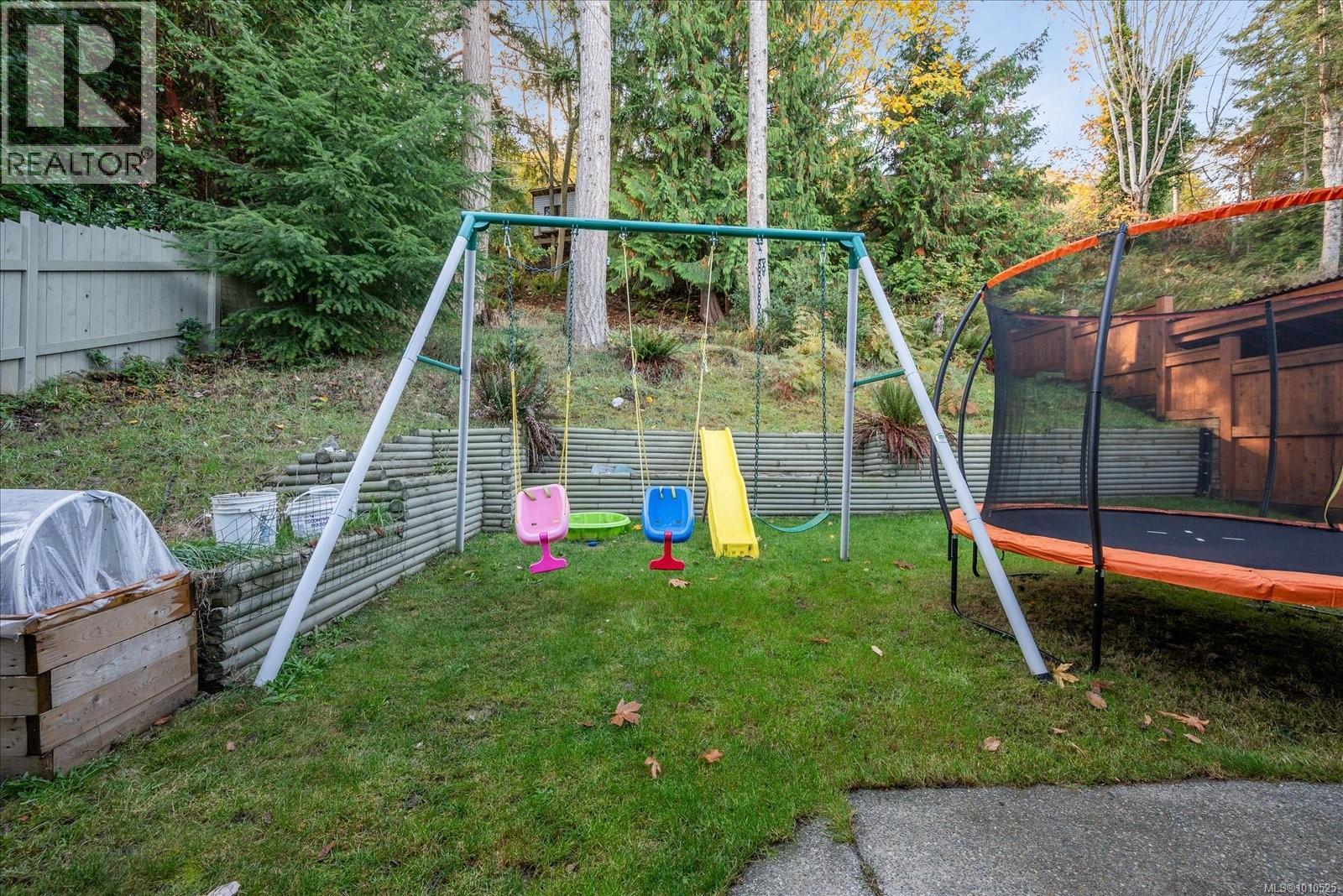 Photo 25 of 5265 Toms Trnabt, Nanaimo BC