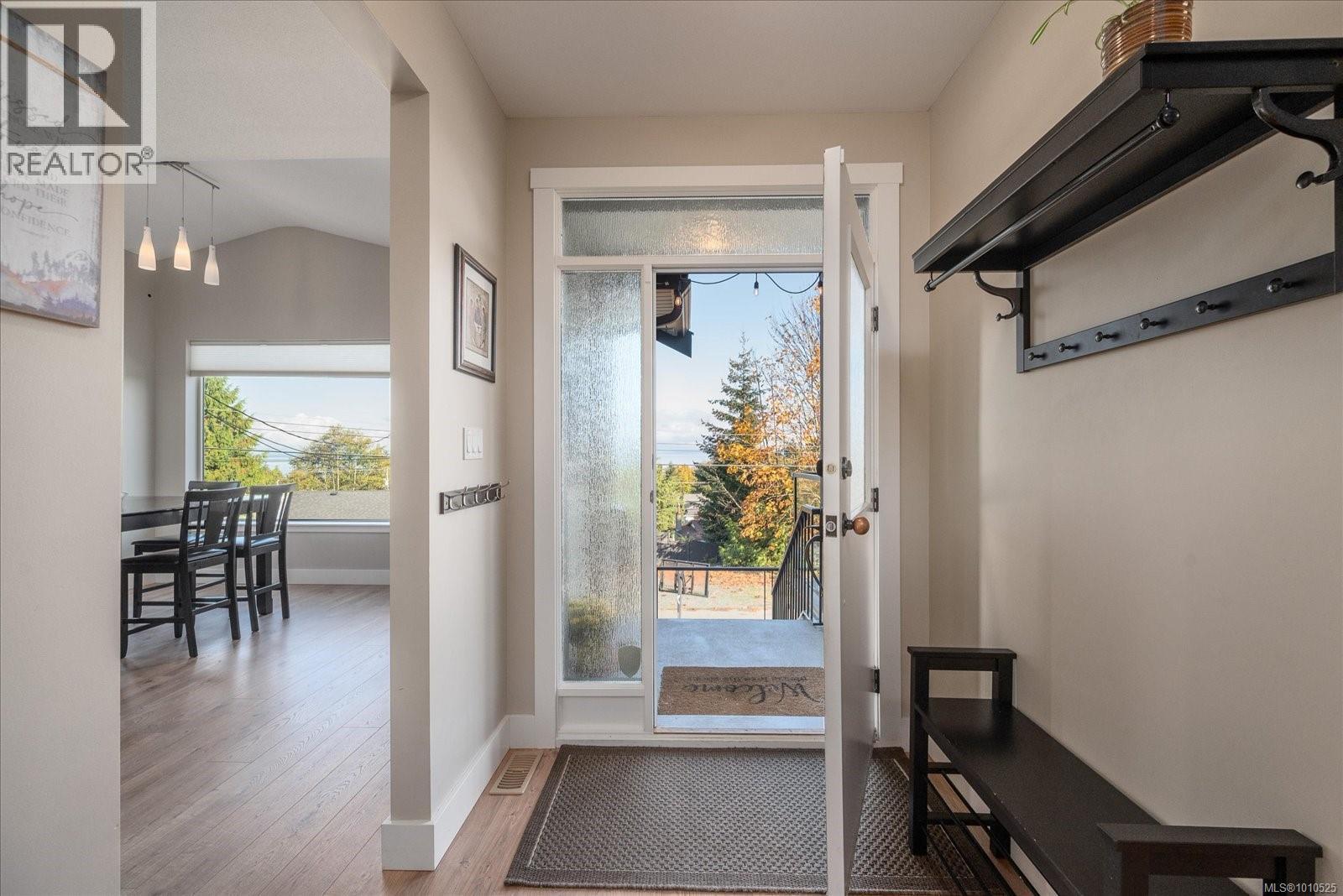 Photo 4 of 5265 Toms Trnabt, Nanaimo BC
