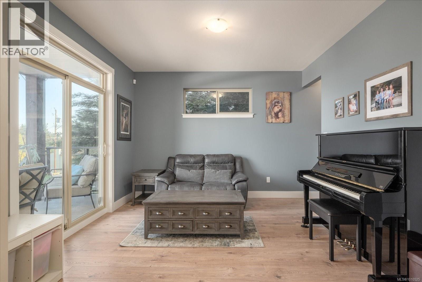 Photo 5 of 5265 Toms Trnabt, Nanaimo BC