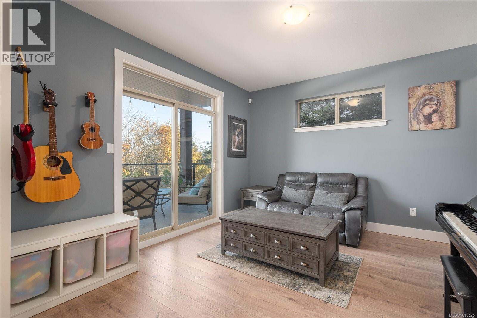 Photo 6 of 5265 Toms Trnabt, Nanaimo BC
