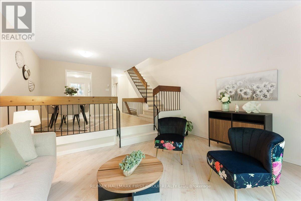 Photo 33 of 56 275 Manse Road, Toronto ON
