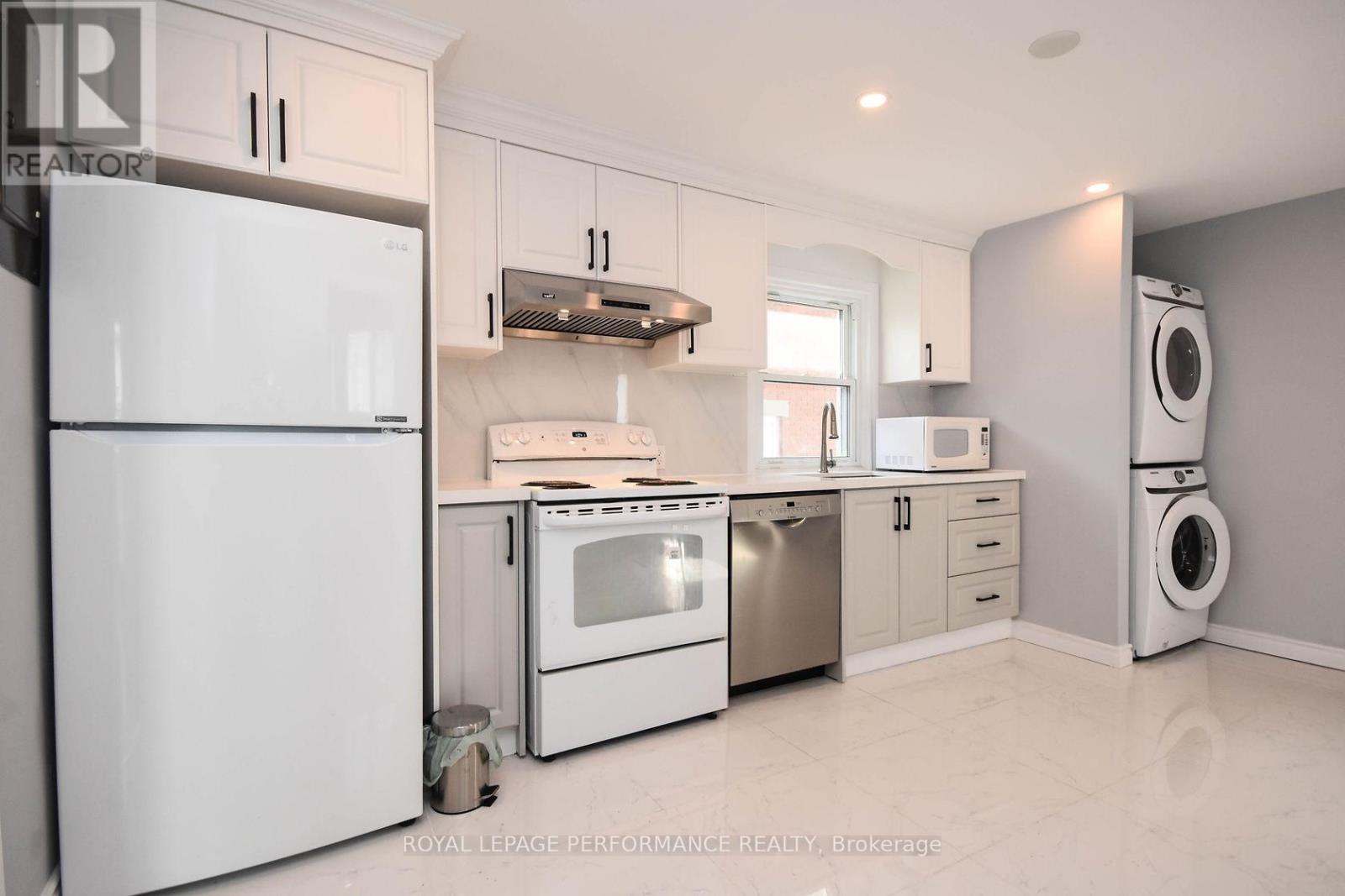 Photo 6 of Unit 2 296 Altha Avenue, Ottawa ON
