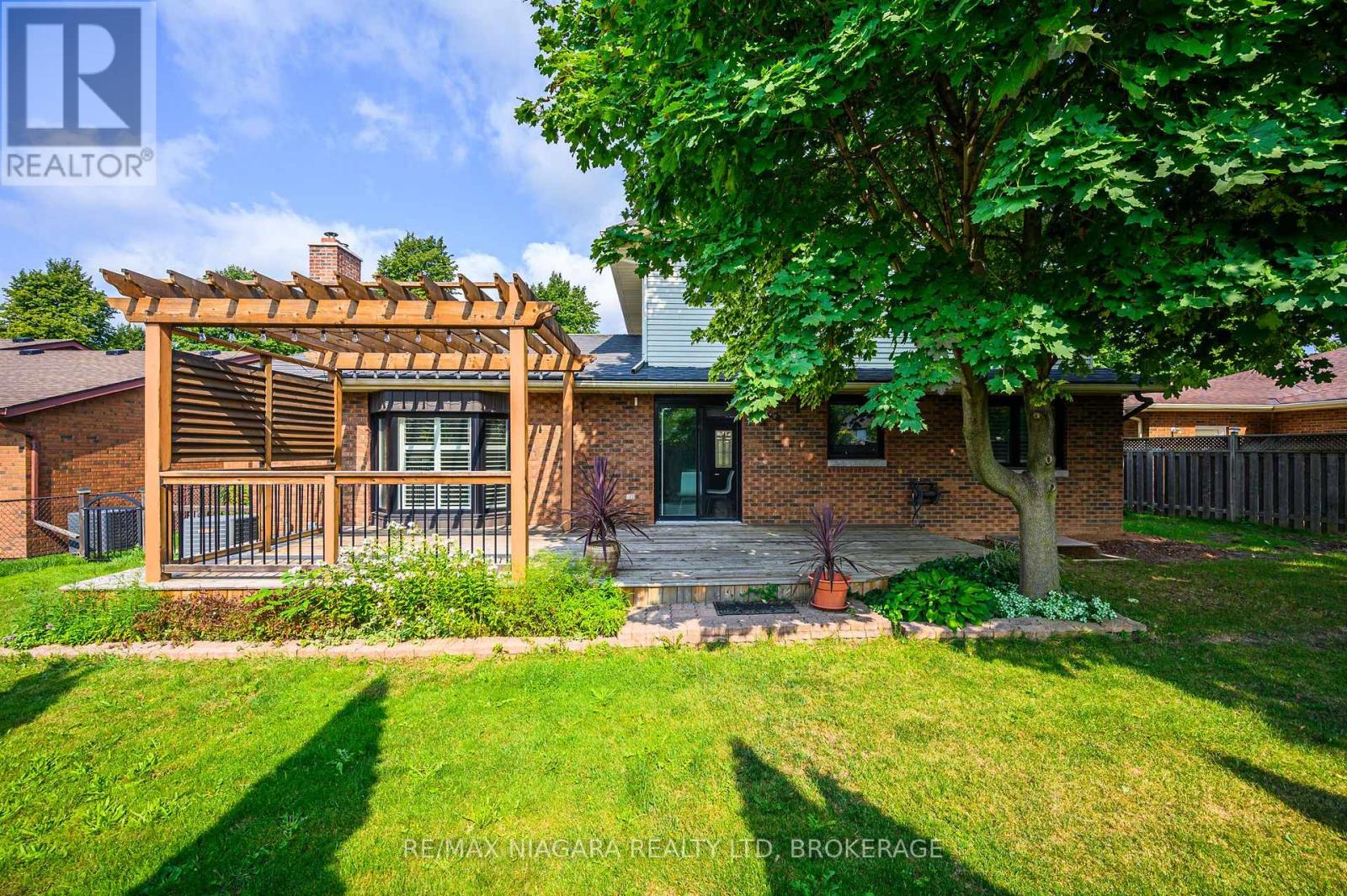 Photo 35 of 7102 Burbank Crescent, Niagara Falls ON