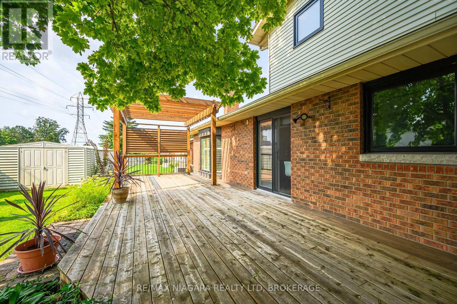 Photo 37 of 7102 Burbank Crescent, Niagara Falls ON