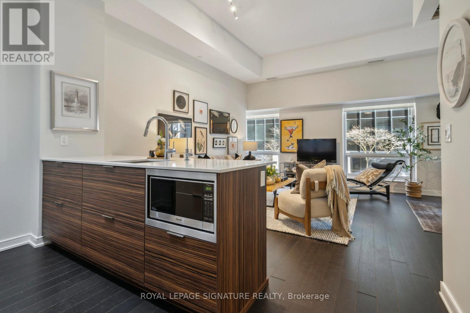 Photo 13 of 210 88 Scott Street, Toronto ON