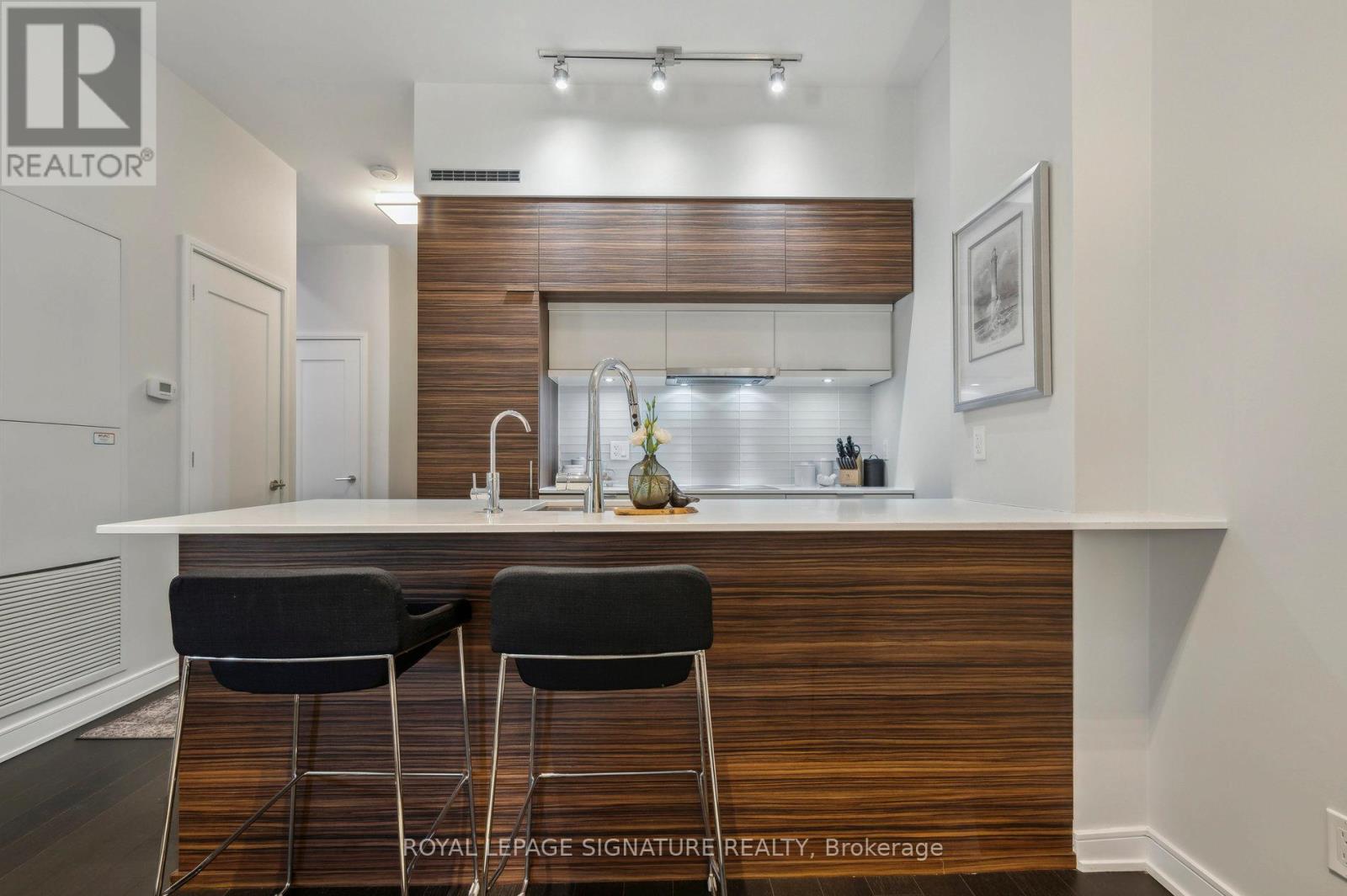 Photo 16 of 210 88 Scott Street, Toronto ON